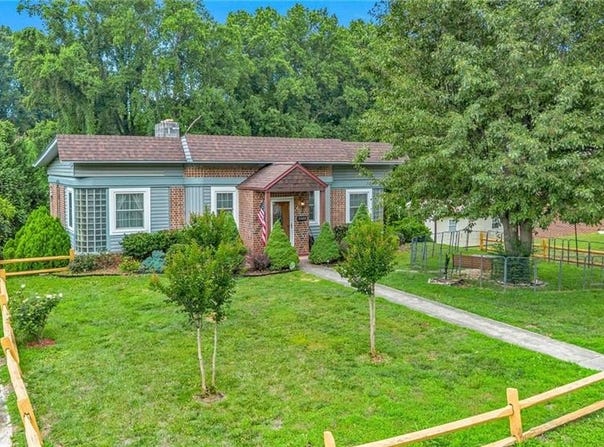 211 N Bridge Street, Jonesville, NC 28642