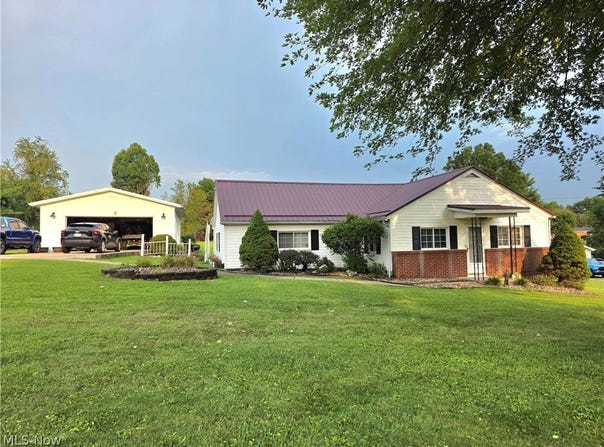346 Island View Drive, Parkersburg, WV 26101