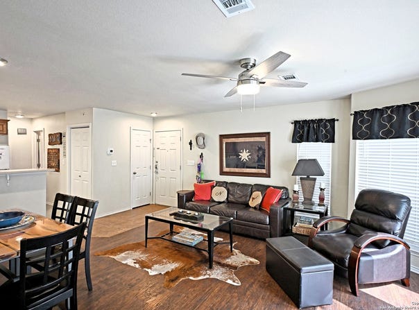 730 E Mather St, New Braunfels, TX 78130