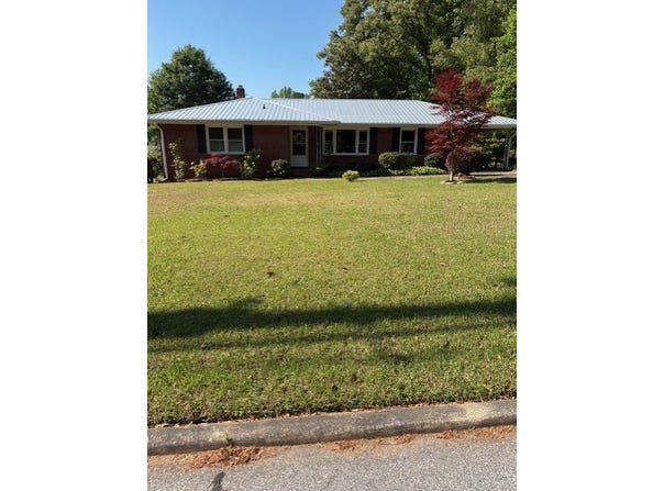 205 SUNSET Drive, Abbeville, SC 29620