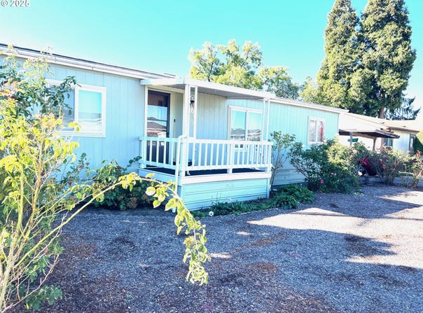 2150 LAURA St, Springfield, OR 97477