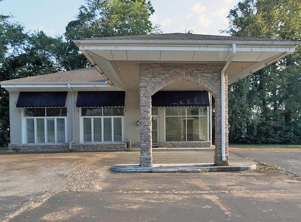 300 E 6th St, Tuscumbia, AL 35674