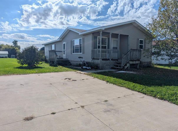 38 Southfork Drive SE, Kasson, MN 55944