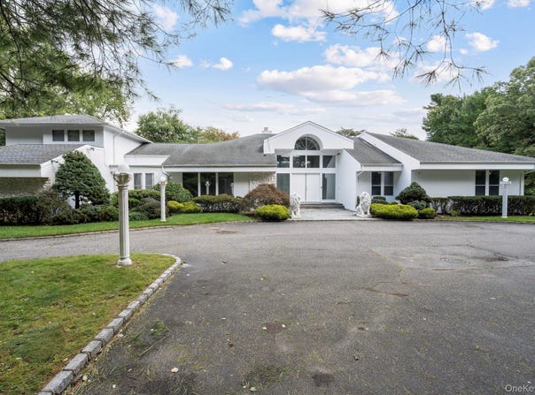 6 Quail Path, Glen Head, NY 11545
