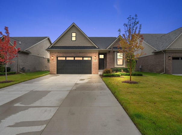 5908 Willow Grove Drive, Troy, MI 48085