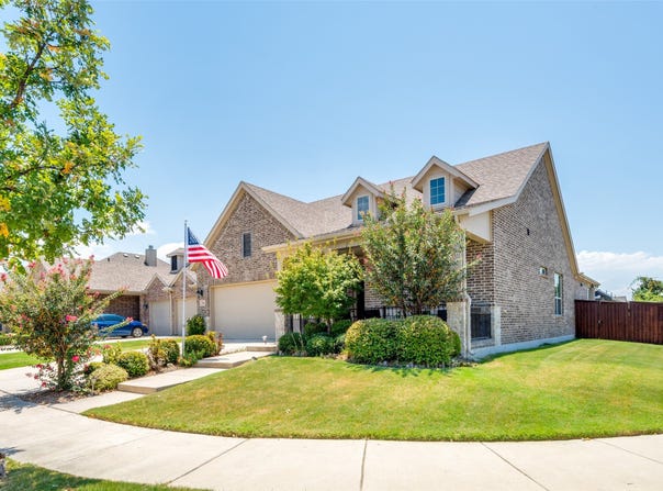 704 Louisville Road, Aubrey, TX 76227