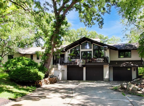 35 Windsor Drive, Oak Brook, IL 60523