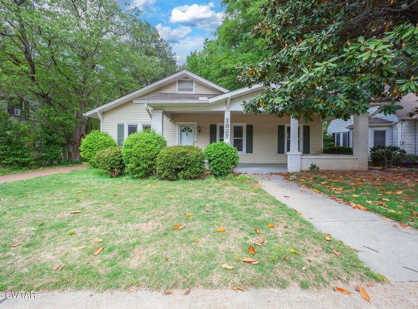 1827 E Maple Street, Humboldt, TN 38343