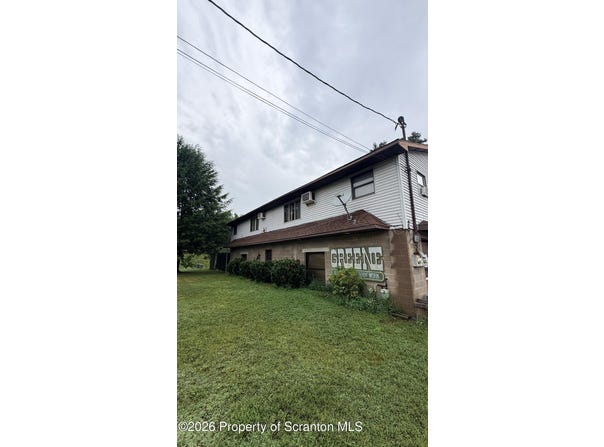 559 Penn Avenue, Mayfield, PA 18433