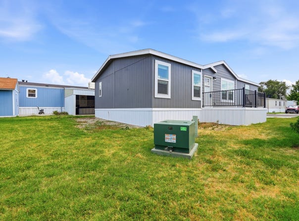 3860 MIDLAND DR., Roy, UT 84067