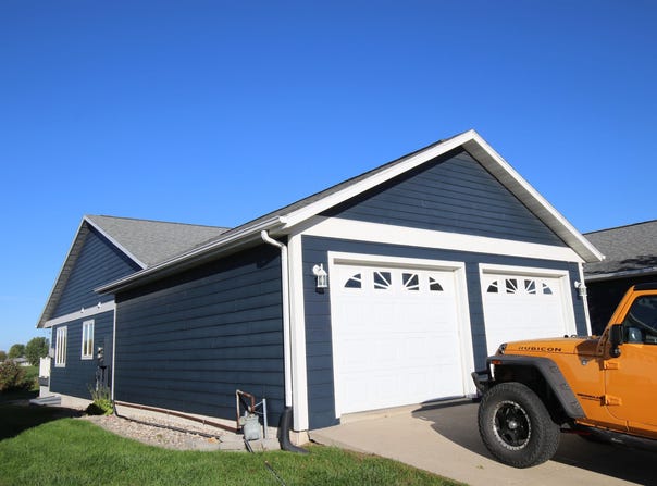 2306 Quail Run, Spirit Lake, IA 51360