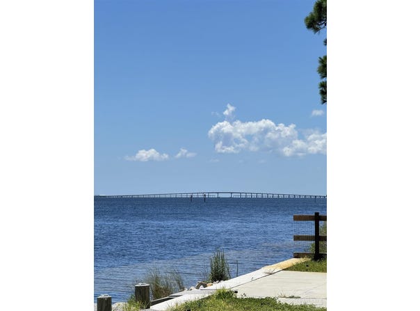 Bay St, Gulf Breeze, FL 32563