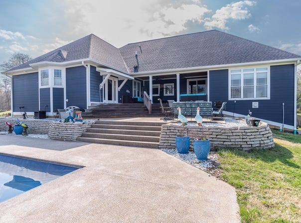 1585 E Rayletown Road, Bloomington, IN 47401