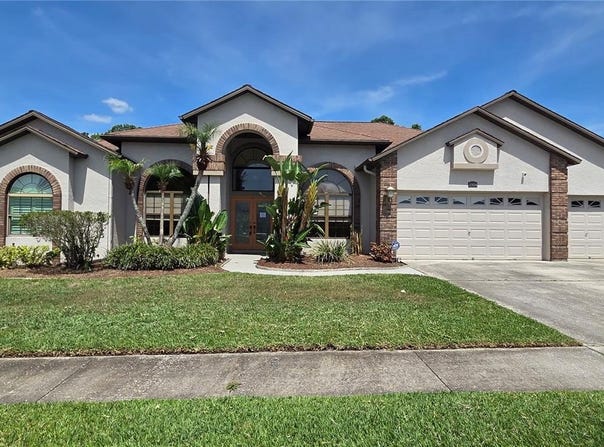 3904 HIDDEN SPRING Place, VALRICO, FL 33596