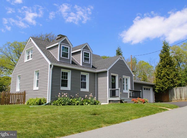 10 CHURCH Street, ROUND HILL, VA 20141