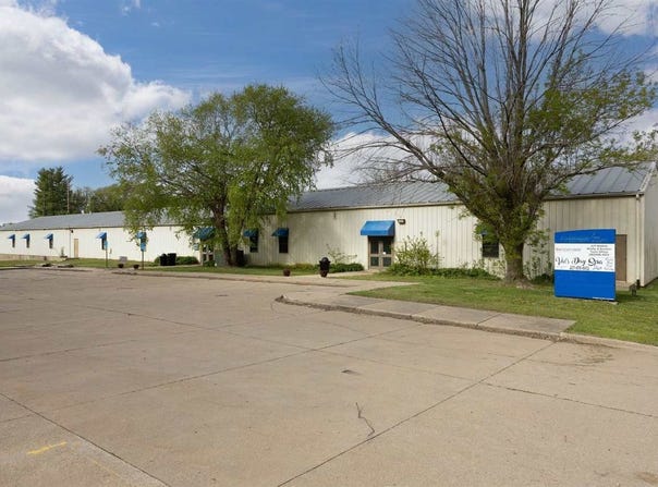 401 W 9th St, Tipton, IA 52772