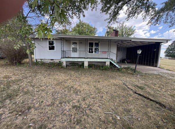 18533 Maple Street, Preston, MO 65732