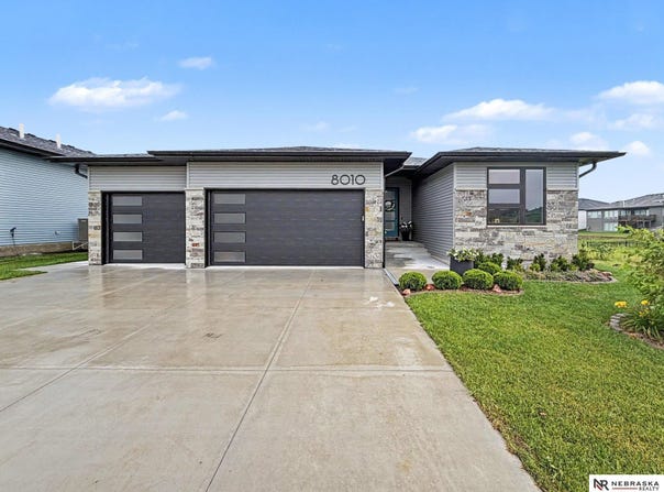 8010 Patrick Avenue, Lincoln, NE 68516