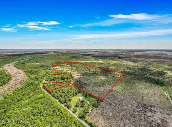 04 Bayou Cumbest Road, Moss Point, MS 39562