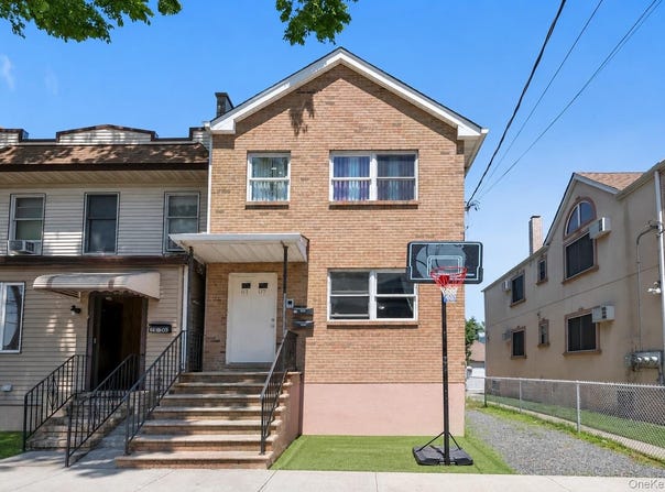 6107 Maspeth Avenue, Maspeth, NY 11378