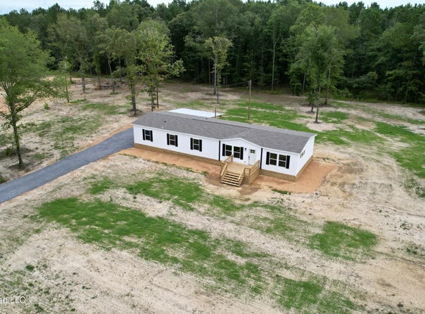 2038 SW Ceasar Trail, Bogue Chitto, MS 39629