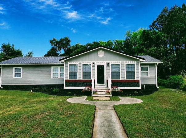 4320 Rose St., Loris, SC 29569