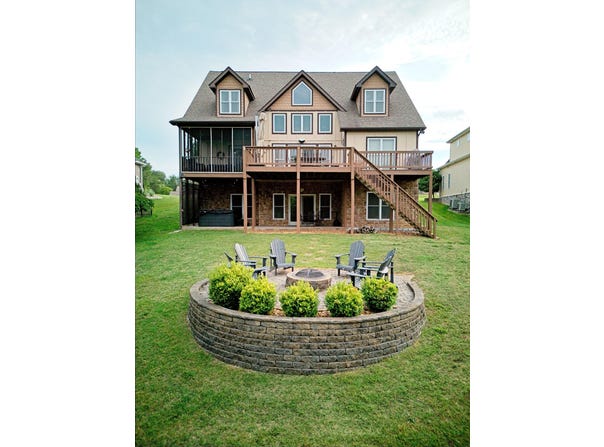 155 W Canterbury, Bronston, KY 42518