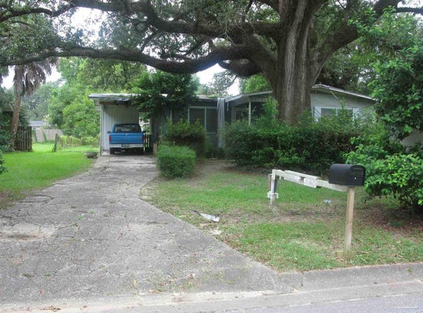 1231 E Maxwell St, Pensacola, FL 32503