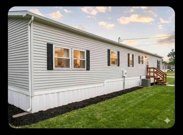 44 Orchard Lane Ct, Manchester, IA 52057