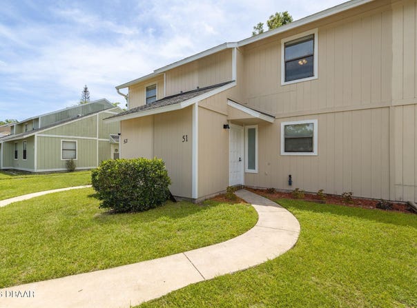 51 Tomoka Meadows Boulevard, Ormond Beach, FL 32174
