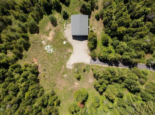 8917 E Riley Loop, Athol, ID 83801