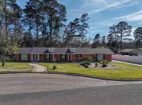 1204 Azalea, Longview, TX 75601