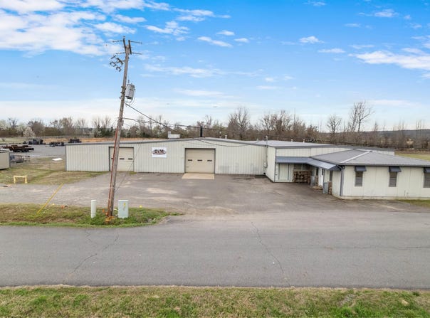 11 College N, Vilonia, AR 72173