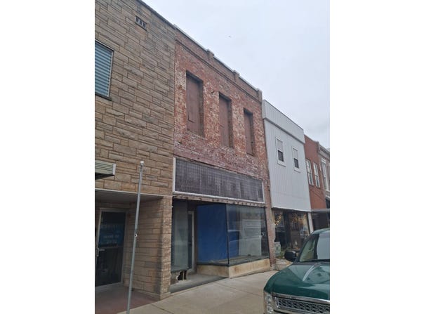 205 N Main St, Paris, MO 65275