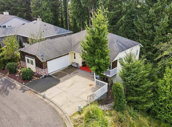 729 N 8TH St, CoosBay, OR 97420