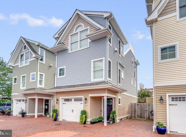 363 W 8TH Street, SHIP BOTTOM, NJ 08008