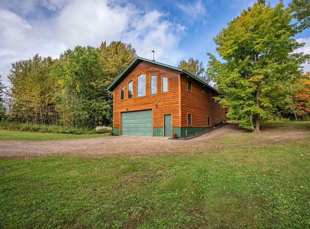 9821 Highway 2, Brookston, MN 55711