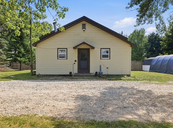 7531 County Farm Road, Greenville, MI 48838