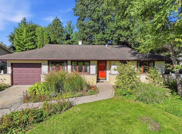 540 Edgewood Lane, Elk Grove Village, IL 60007