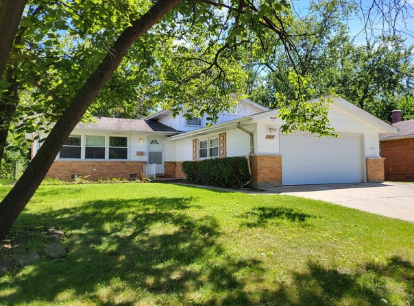 17113 Elm Drive, Hazel Crest, IL 60429