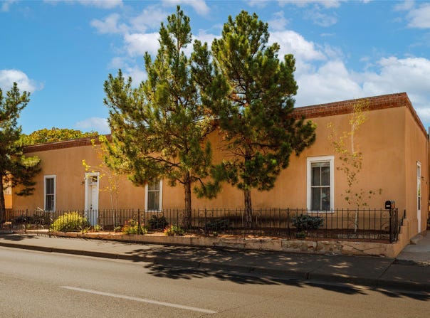 1127 Paseo de Peralta, Santa Fe, NM 87501