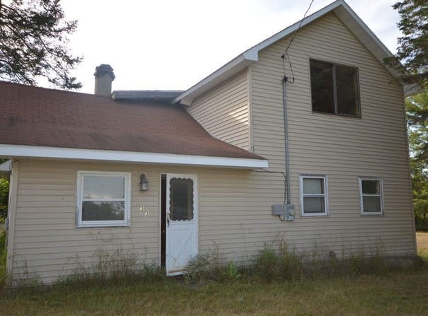 2533 Clarion Rd., Boyne Falls, MI 49713