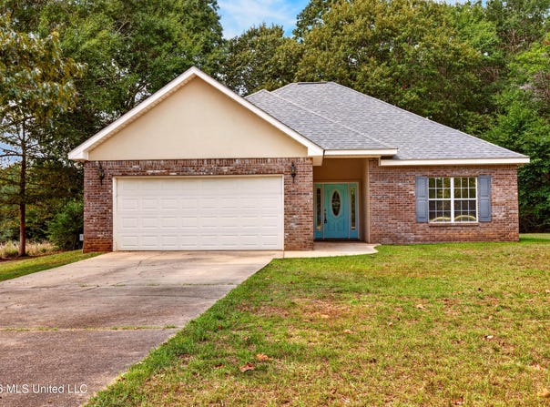 1914 Woodland Drive, Wiggins, MS 39577