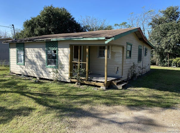 509 N State Highway 359, Mathis, TX 78368