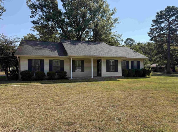 901 Robin Road, White Hall, AR 71602