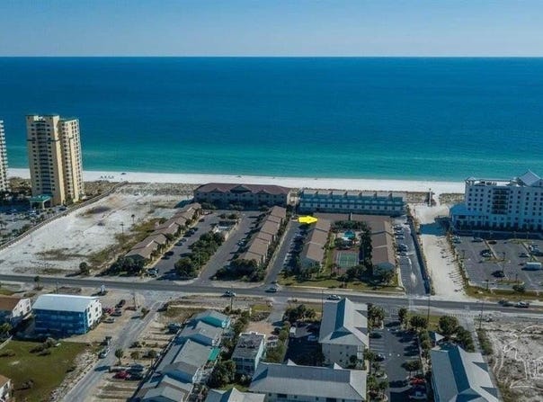 8425 Gulf Blvd, Navarre, FL 32566