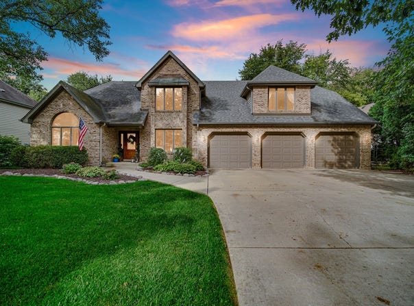 1024 Trillium Trail, West Chicago, IL 60185