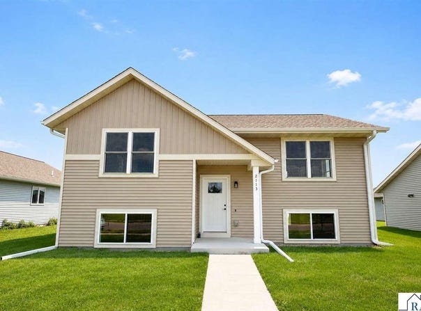 2113 Lunden Street, St. Peter, MN 56082