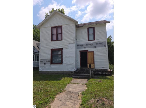 412 E Nelson, Cadillac, MI 49601
