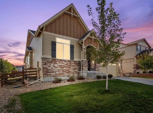 22575 E Union Cir, Aurora, CO 80015